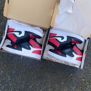 (1 PAIR) Jordan 1 sky “bred toe” size 1 BRAND NEW